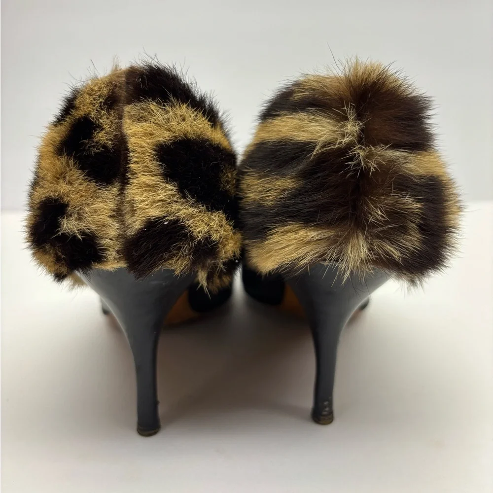 Black Leather Pumps with Leopard Fur Trim, SZ 8, box 29 - Picture 5 of 12